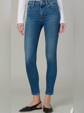 Classic Joe's Jeans skinny jeans in women's size 30